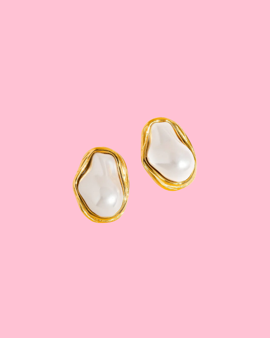 Yasmin 18K Gold Non-Tarnish Classic Pearl Round Earring