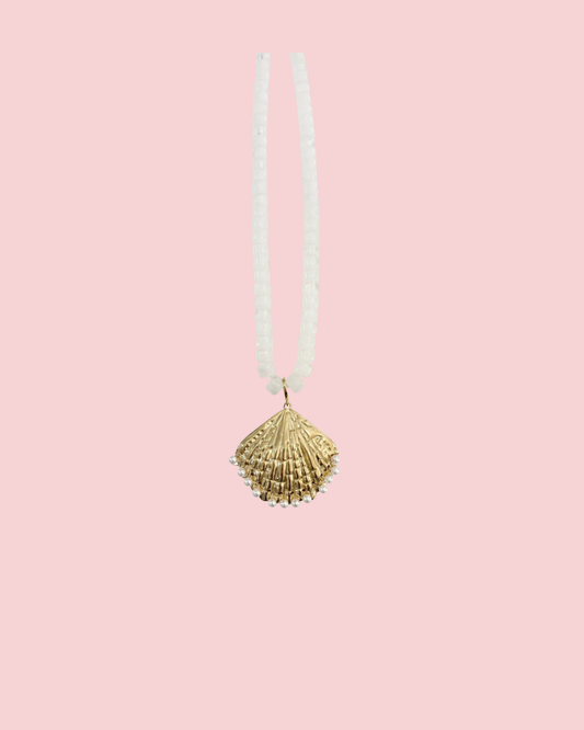 Camila White Beaded Necklace with Pearl Shell