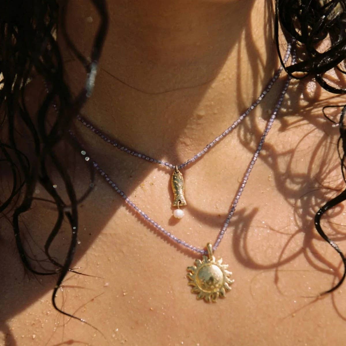 Gold Ocean Charms Necklace – Fish & Shell Beads_CWAJE4614