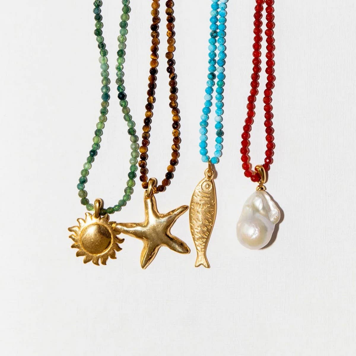 Gold Ocean Charms Necklace – Fish & Shell Beads_CWAJE4614
