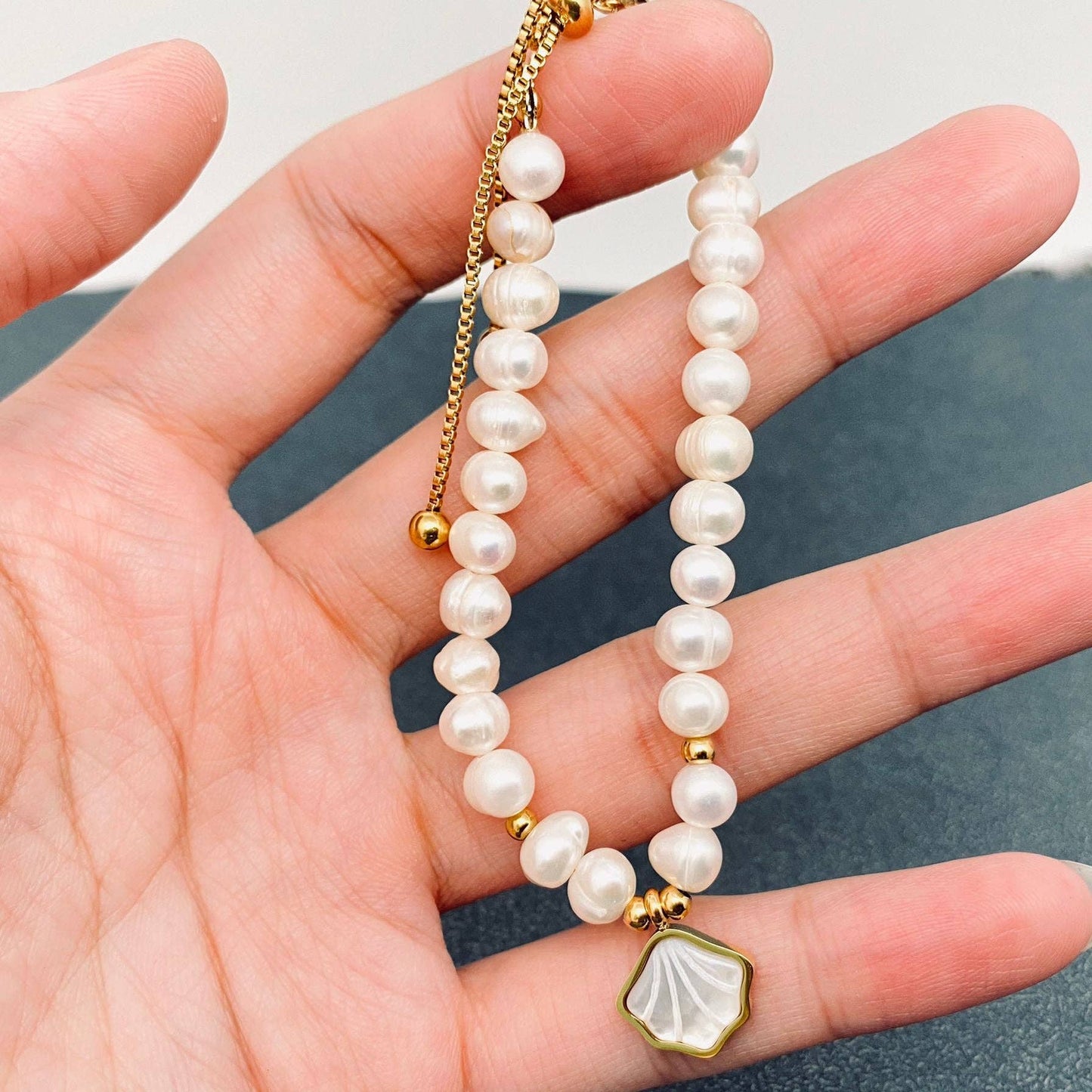 FGS - 18K Gold Plated Shell Charm Pearl Beaded Bracelet