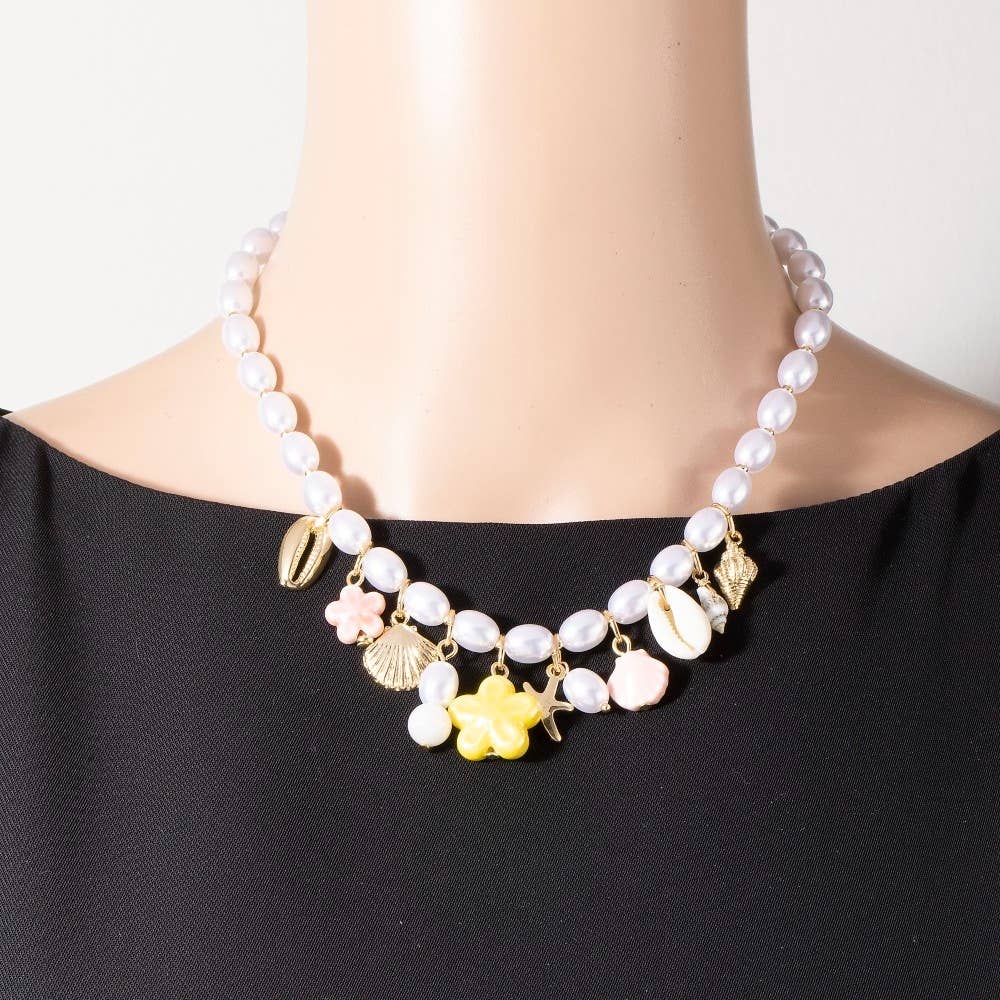 Mixed Sea Life Charms Oval Pearl Beaded Necklace