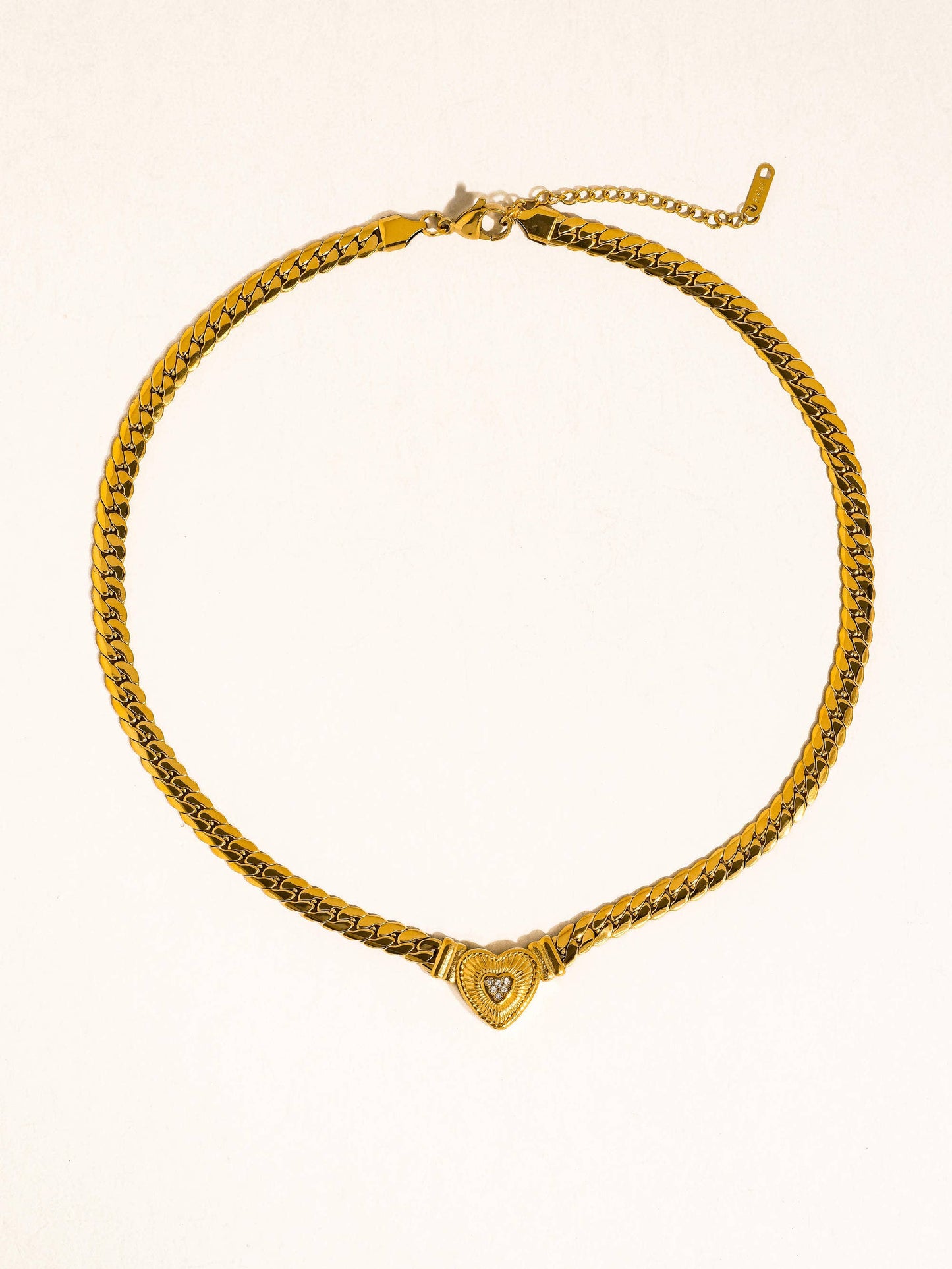 Arwen 18K Gold Non-Tarnish Heart Pendant Chain Necklace