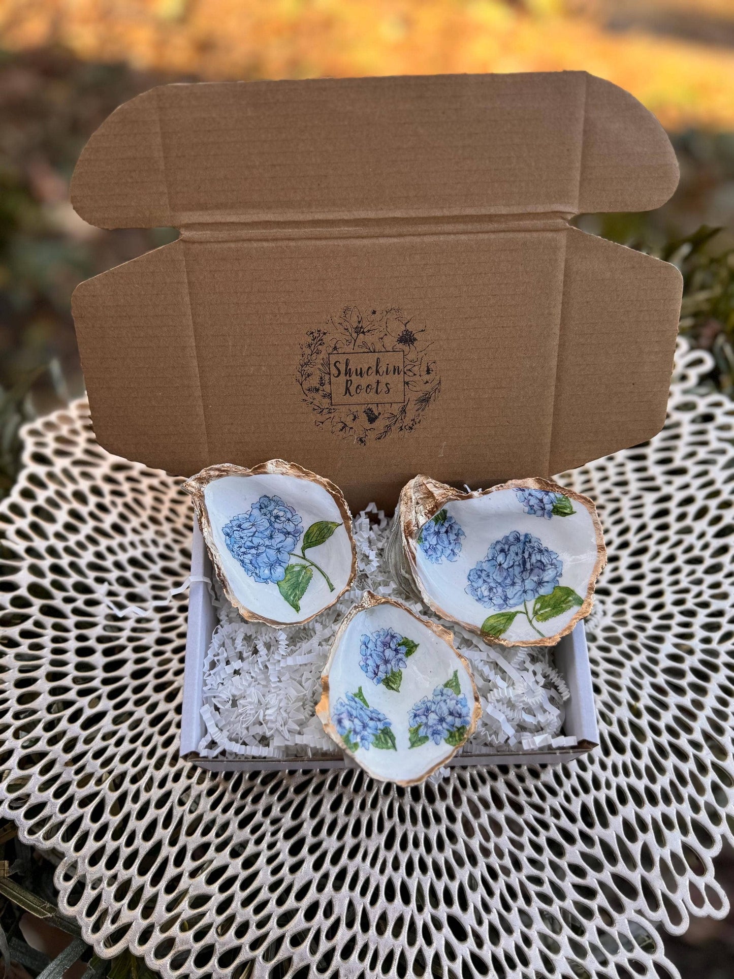 Hydrangea Blue and White Oyster Dish/Wine Topper