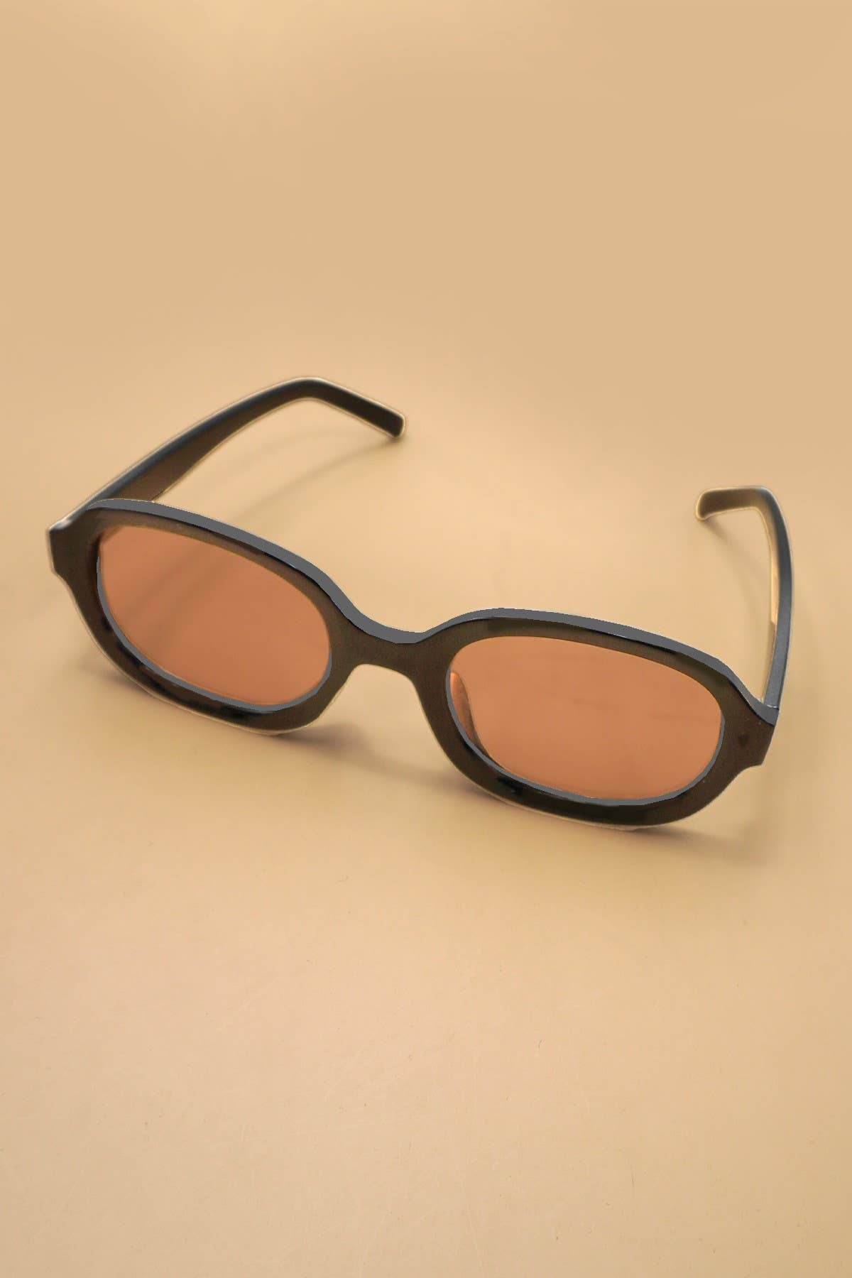 OVERSIZED RETRO FRAME SUNGLASSES