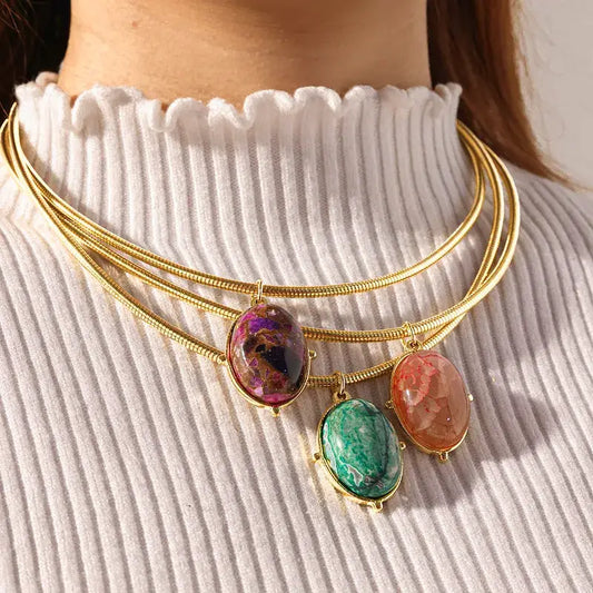 Oval Choker Necklace with Natural Stone – 18K Gold