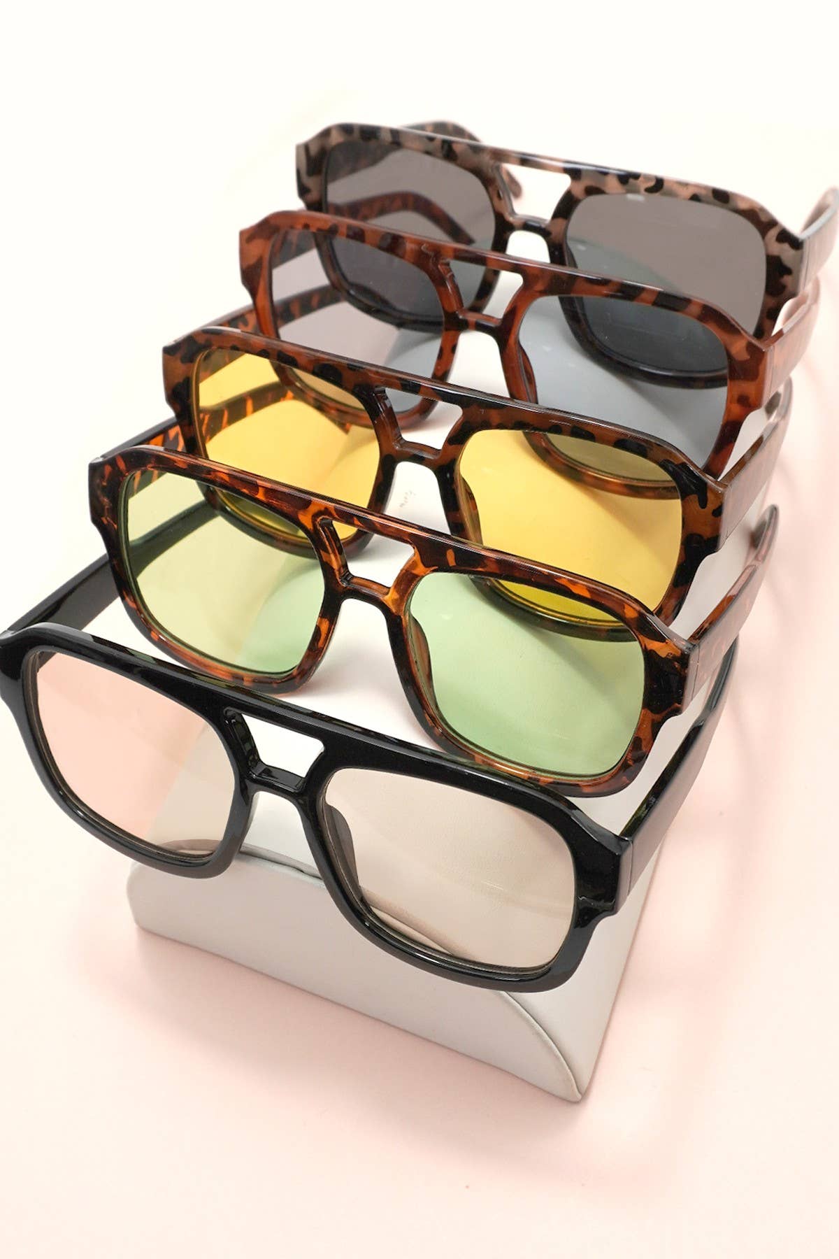 CLASSIC OVERSIZED FRAME SUNGLASSES PACK OF 12 | 40SG829