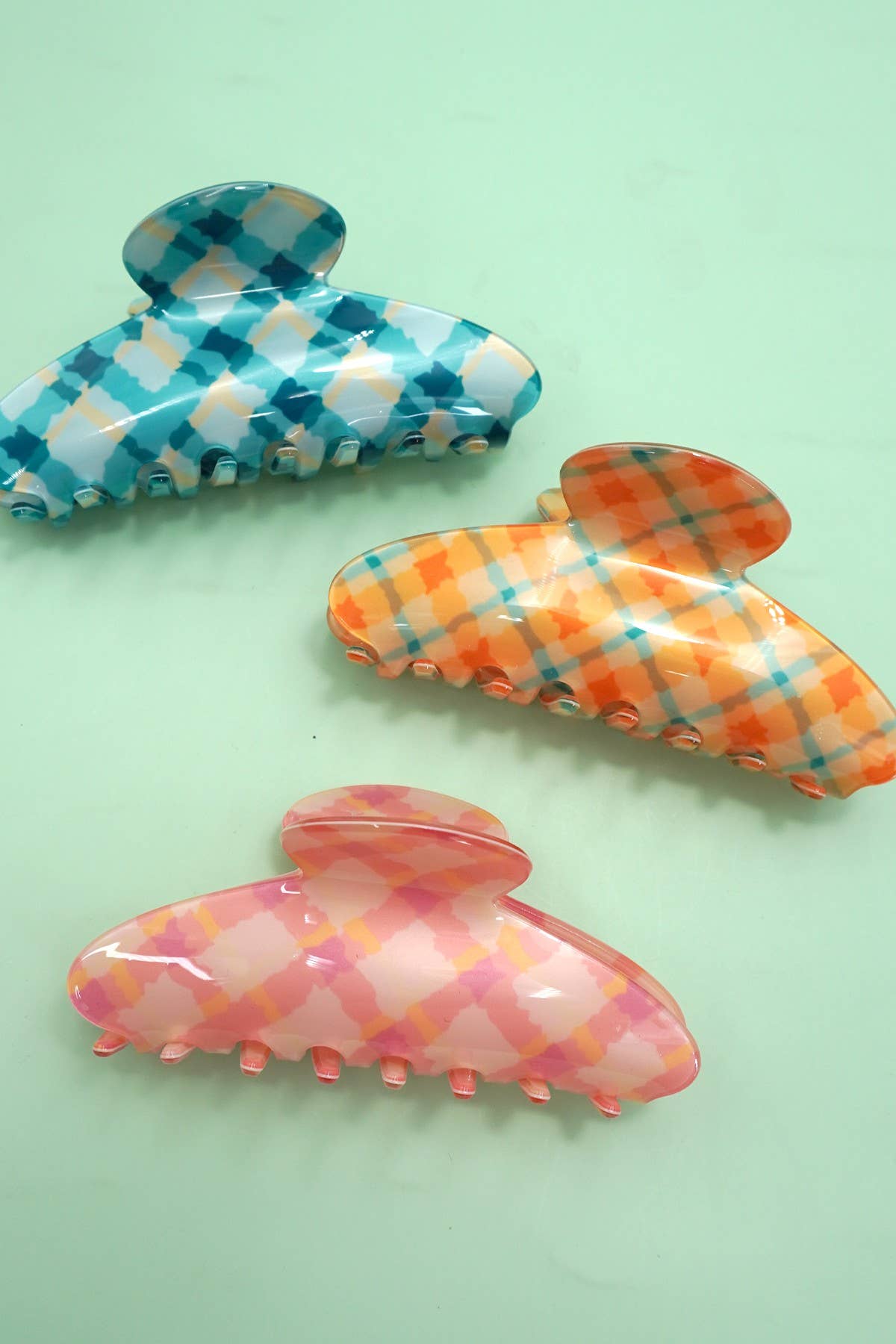 Pink Checker Oval Claw Clip