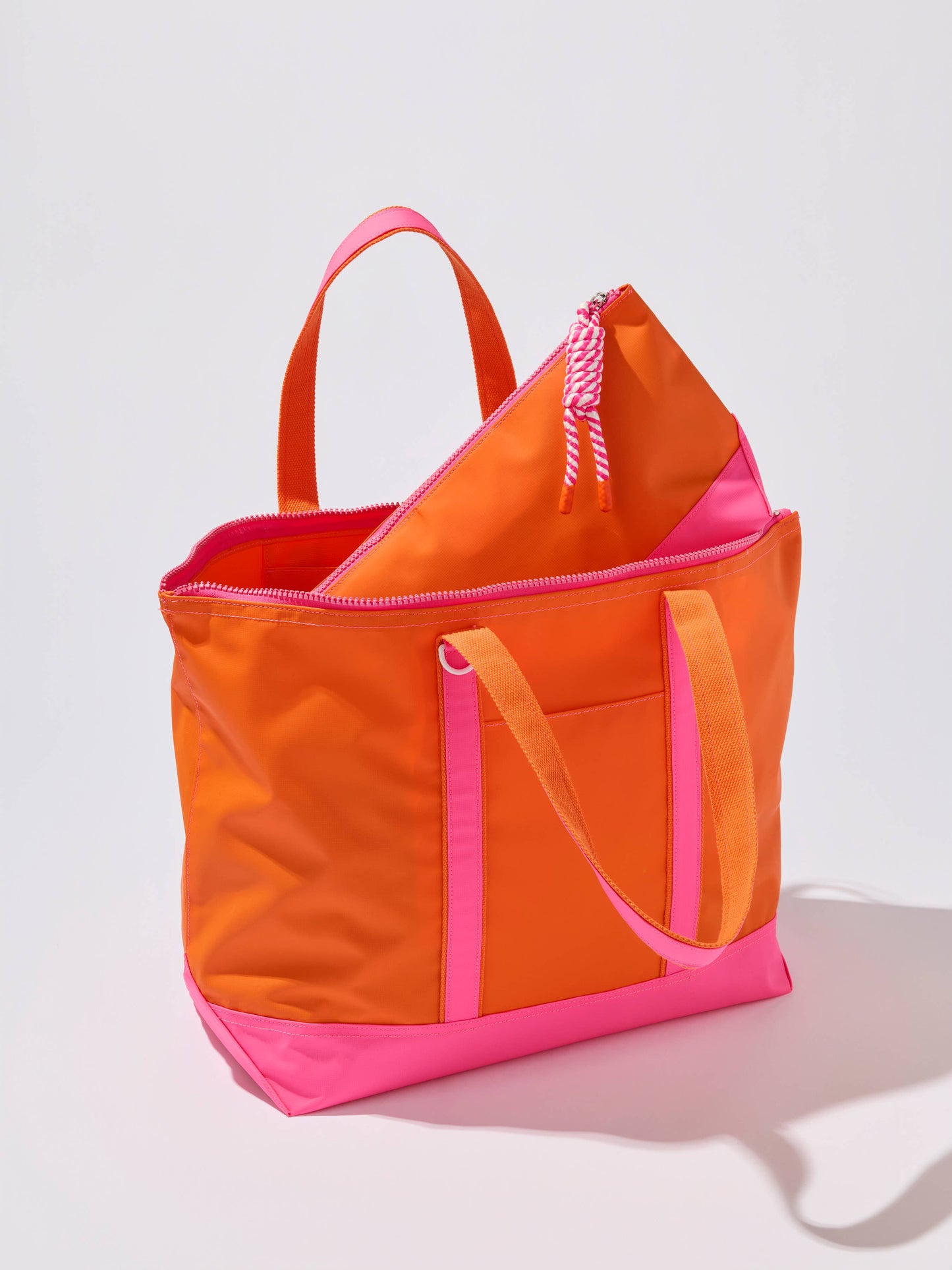 PORT WATER RESISTANT ZIP POUCH