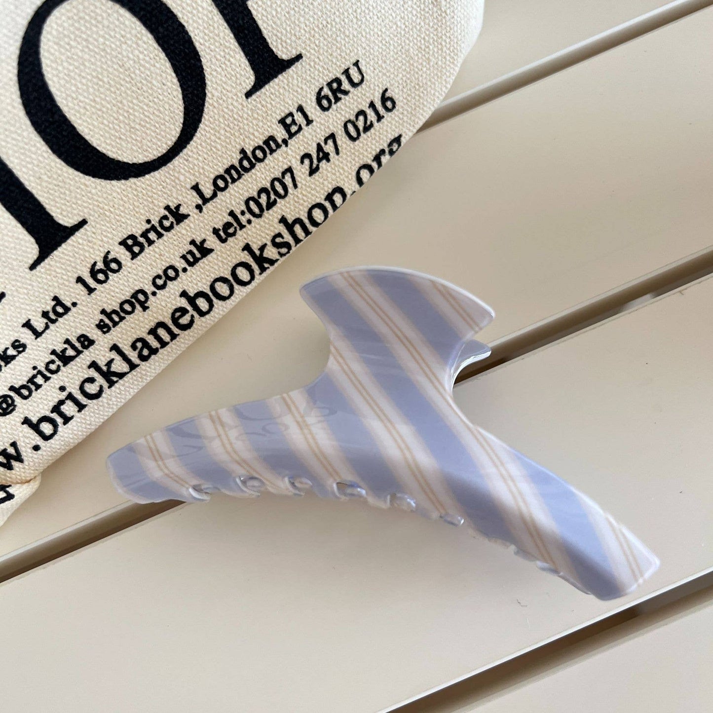 Fashionable Blue - White Striped Patterns Hair Claws