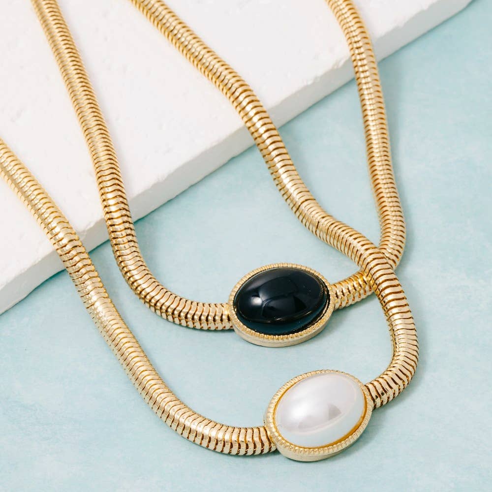 Oval Pendant Metallic Flexible Snake Chain Necklace