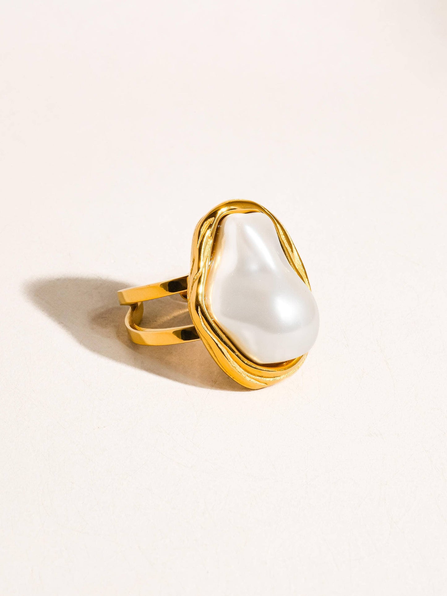 Cameron 18K Gold Non-Tarnish Classic Pearl Round Ring