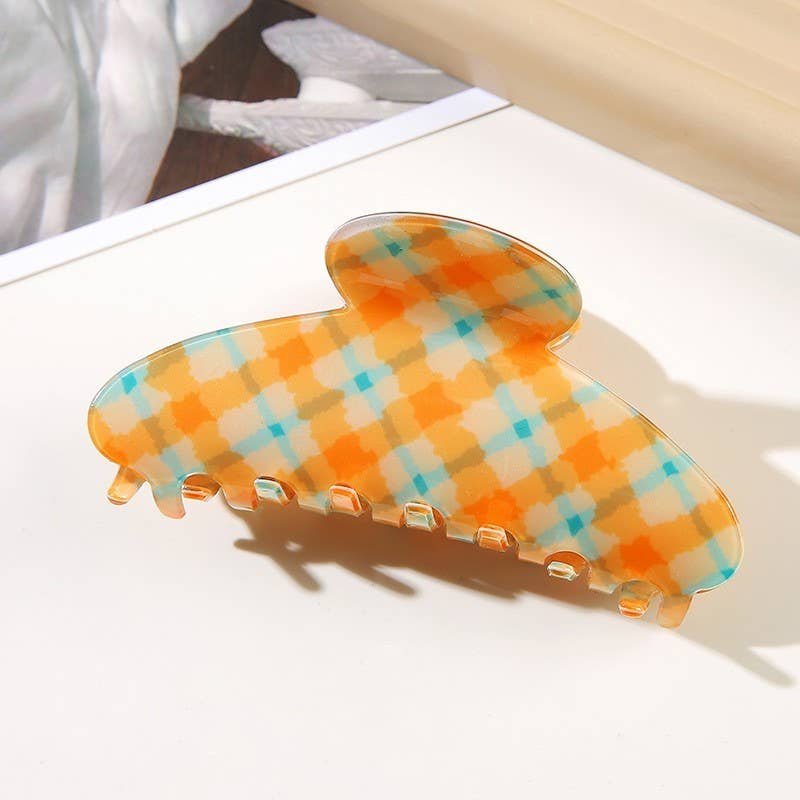 Pink Checker Oval Claw Clip