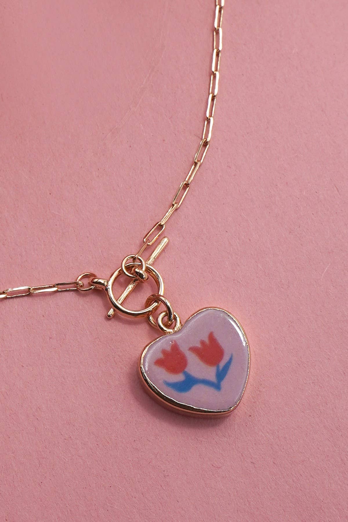 PORCELAIN FLOWER HEART CHARM TOGGLE NECKLACE