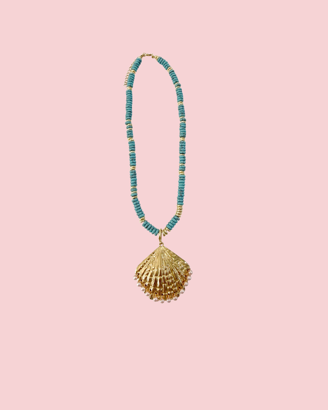 Sunlee Turquoise Beaded Necklace with Shell Pendant