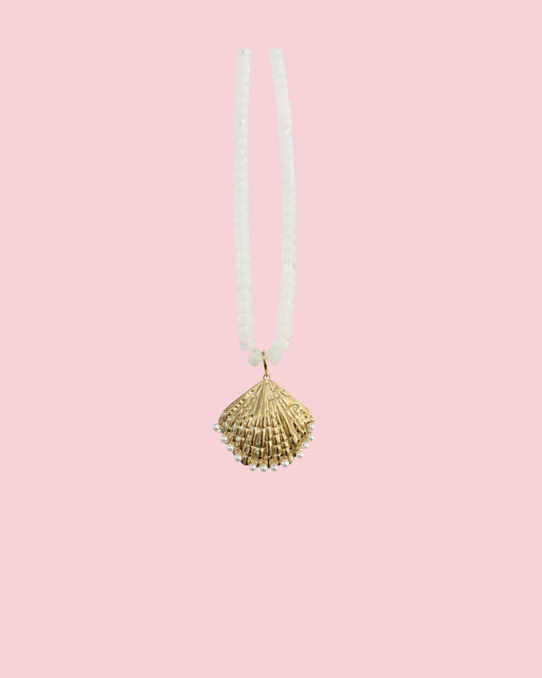Camila White Beaded Necklace with Pearl Shell