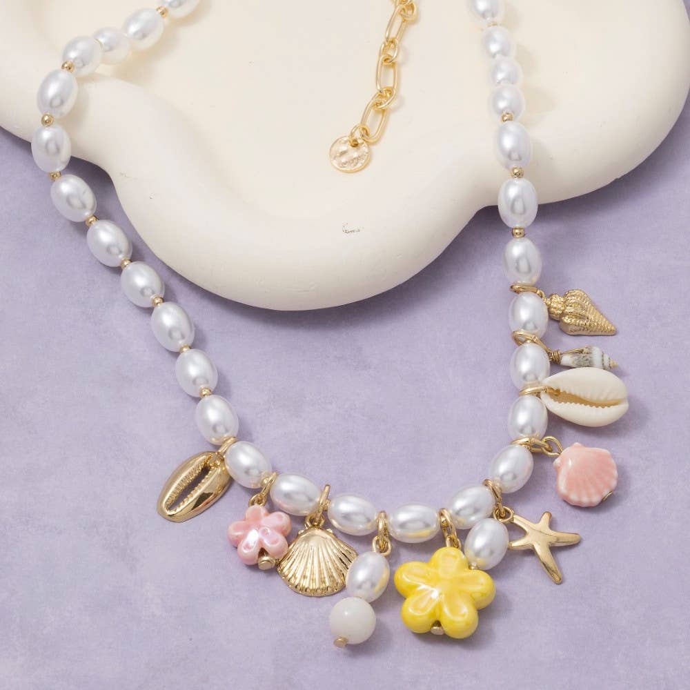 Mixed Sea Life Charms Oval Pearl Beaded Necklace