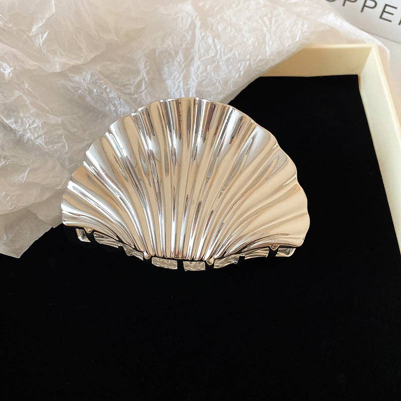 Vintage Gold Seashell Hair Claw Clip