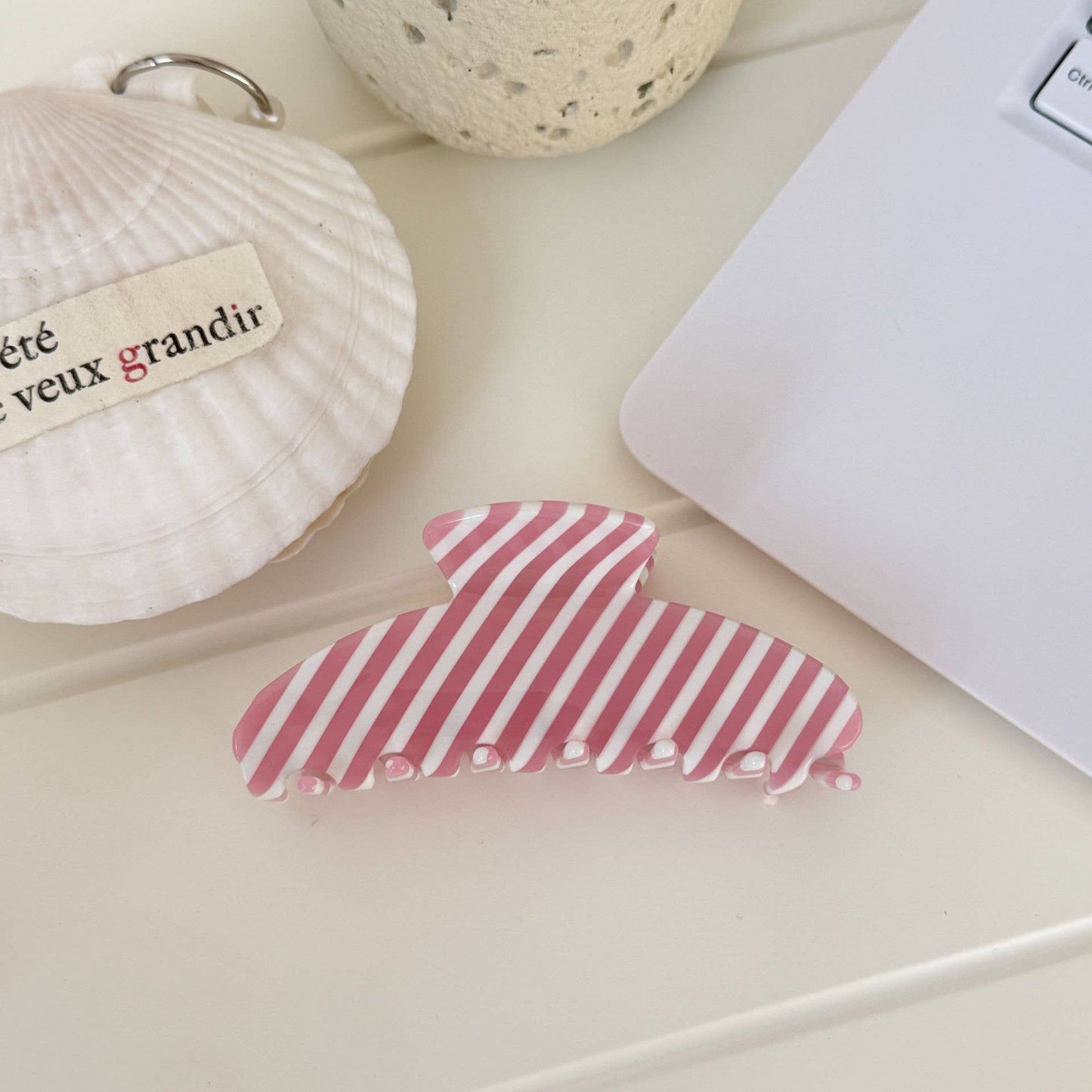 Glossy Diagonal Stripe Pattern Acrylic Hair Claw Clip