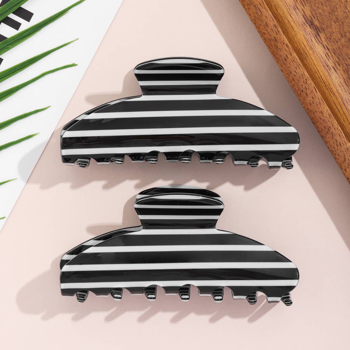 Black & White Horizontal Stripe Hair Claw Clip