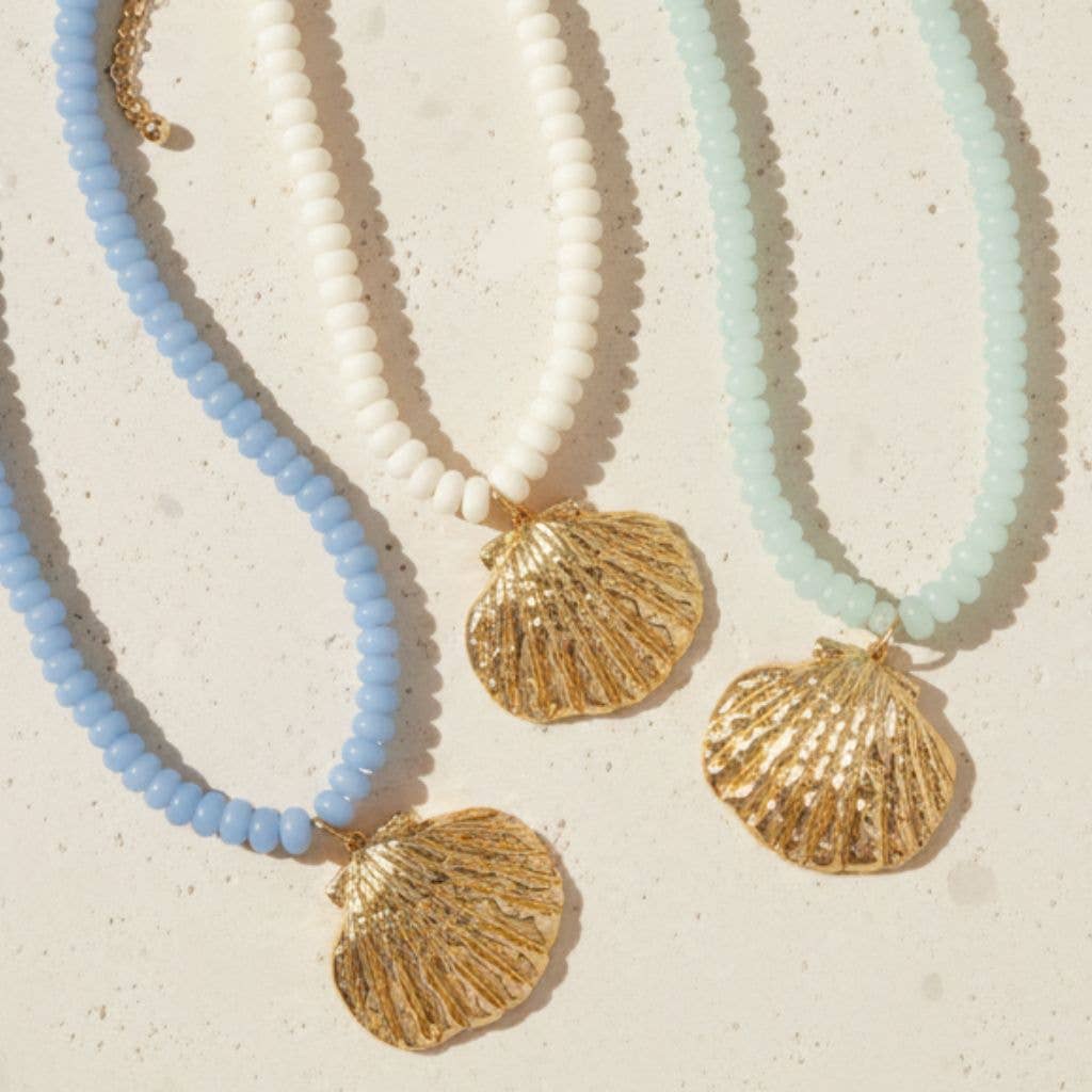 COLOR BEAD SHELL PENDANT NECKLACE