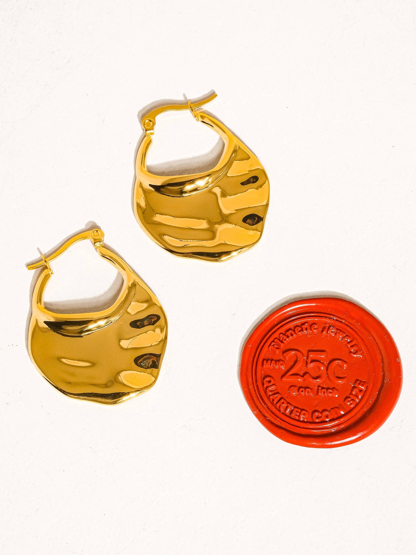 Jinni 18K Gold Non-Tarnish Classic Hoop Earring