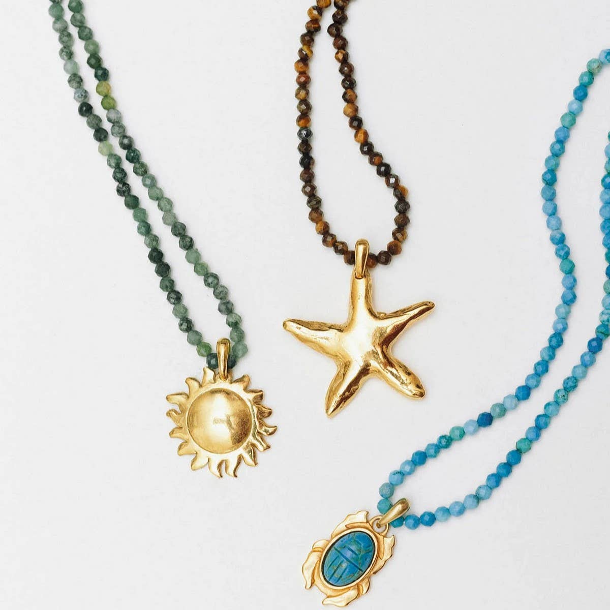 Gold Ocean Charms Necklace – Fish & Shell Beads_CWAJE4614