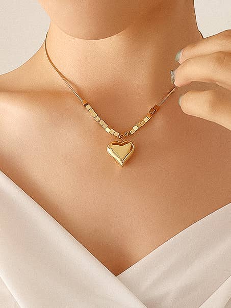 Bellamy 18K Gold Non-Tarnish Classic Heart Necklace