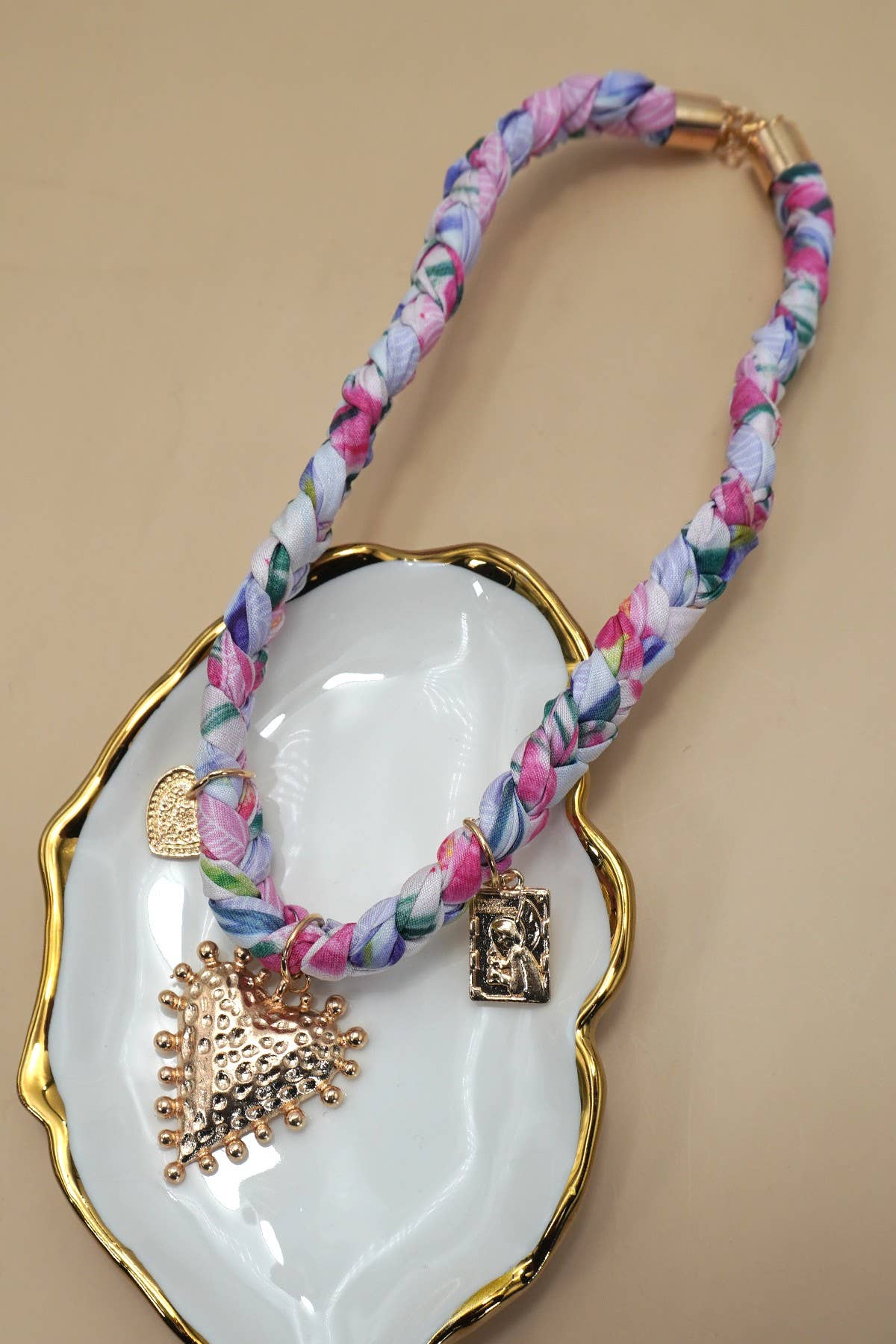 18K STAINLESS STEEL SCARF CHARM NECKLACE